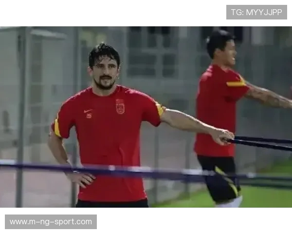 刘秀英独家揭秘足球技巧与心得分享助你提升球技的秘密之道